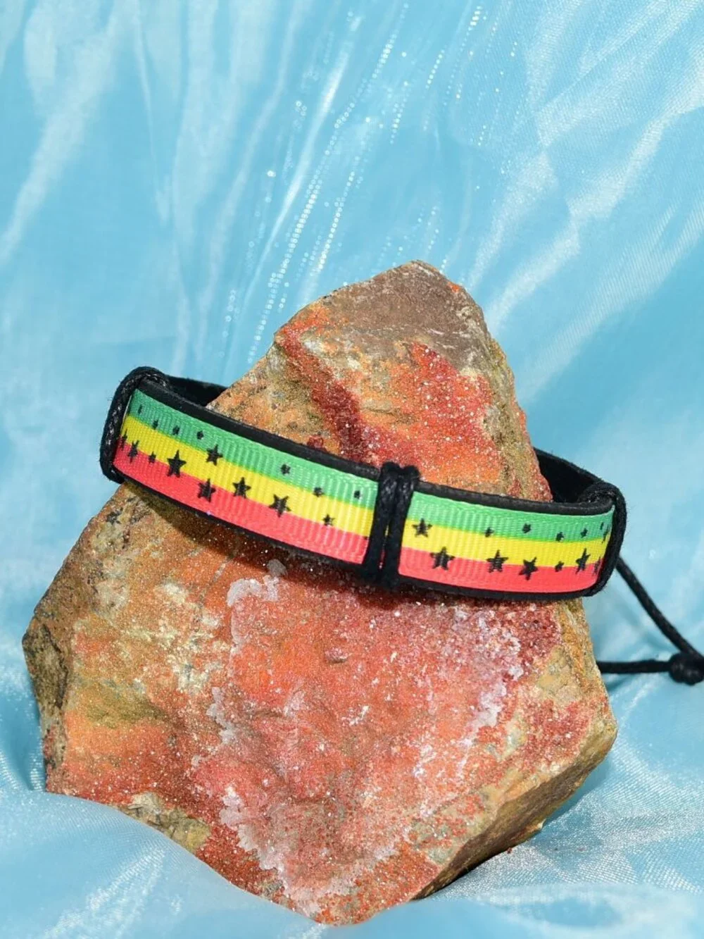 Rey Ribbon Stripes Stars Slide Tie Bracelet Black Yellow Green Womens Gift Packa